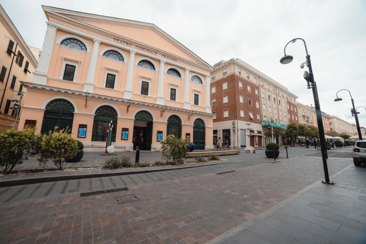Ferienwohnung Domus Cavour Civitavecchia Exterior foto