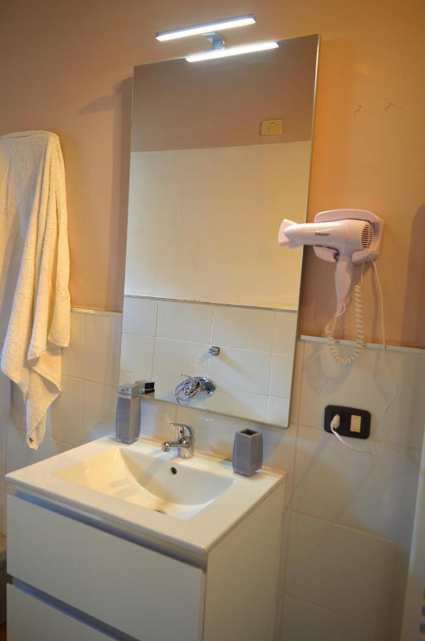 Ferienwohnung Domus Cavour Civitavecchia Exterior foto