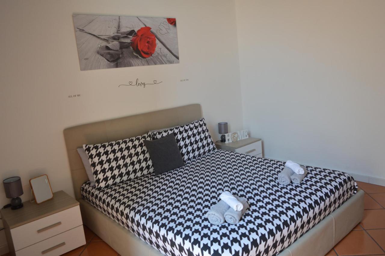 Ferienwohnung Domus Cavour Civitavecchia Exterior foto